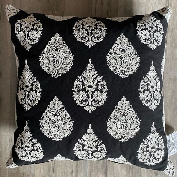 Dream Home NY Throw Pillow - Picture 6 of 6
